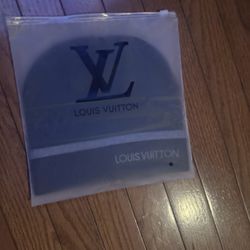 Louis Vuitton Black Monogram Beanie – Unisex Designer Winter Hat”