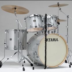Tama Rockstar drum set (silver)