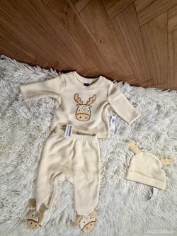 New With Tags Old  Navy 3pc Warm & Cozy  Moose Microfleece Baby Layette Set (NWT), 0-3 Mo
