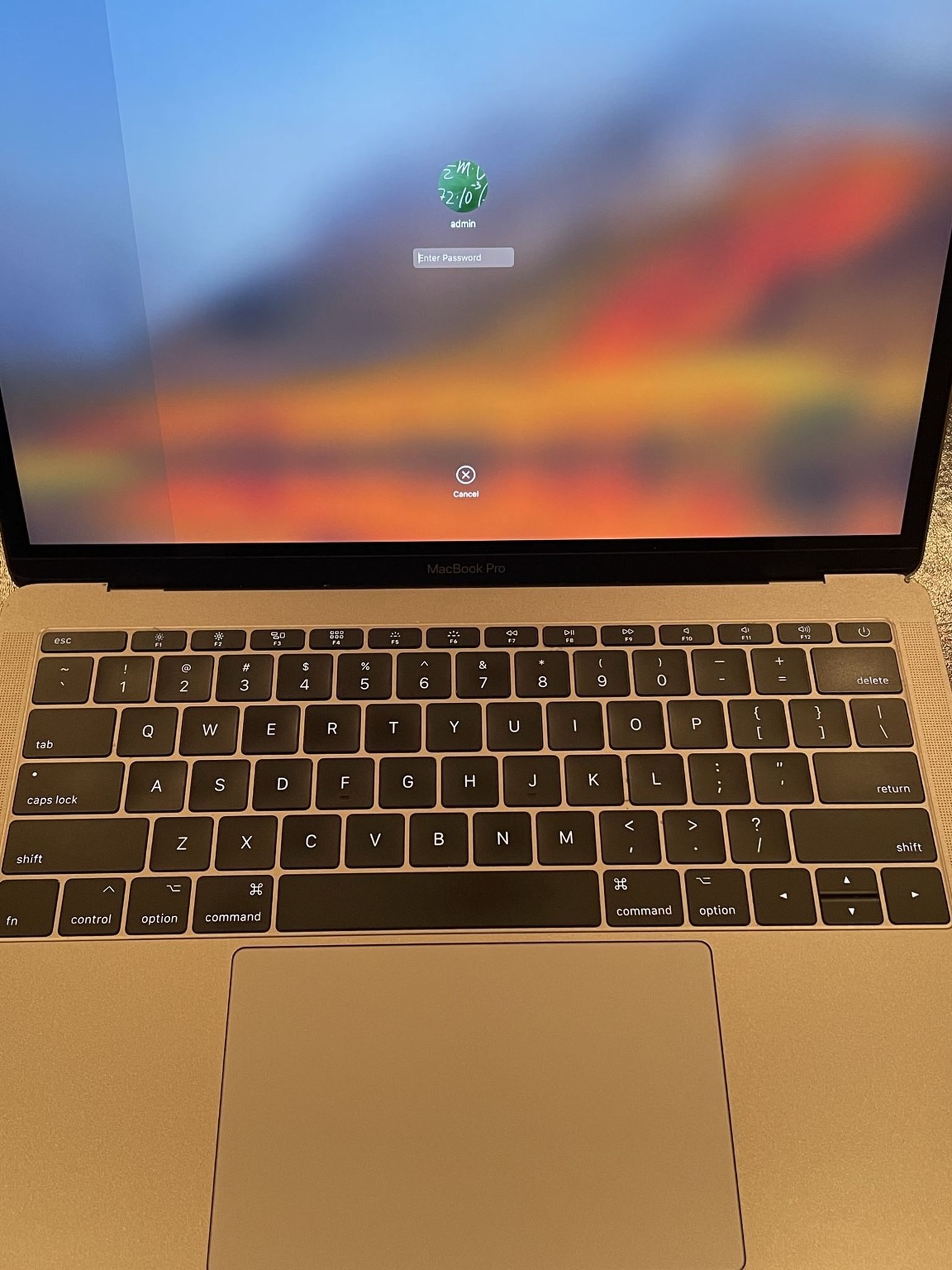 2017/18 MacBook Pro 13 2.3 i5 8GB 256GB Space Grey (left Side Screen Dimmer) See Photo