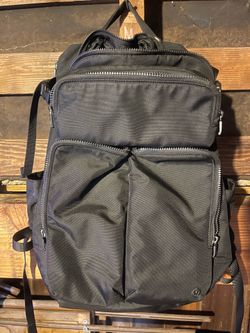 LULULEMON MENS ASSERT BACKPACK - BLACK 30L - 5 STORAGE COMP