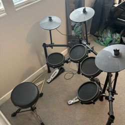 Alesis Nitro Mesh Electronic Drum Kit