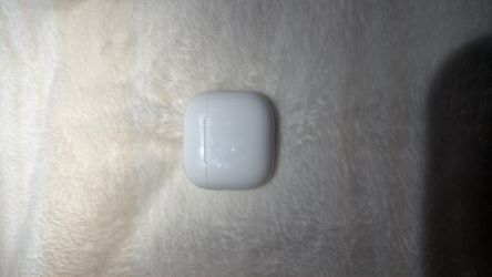 Brand New AirPods 4 – Never Used!