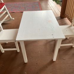 Small children’s table with 2 chairs