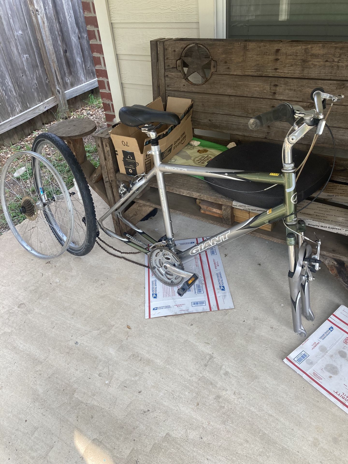 GIANT MOUNTAINBIKE BIKE BICYCLE