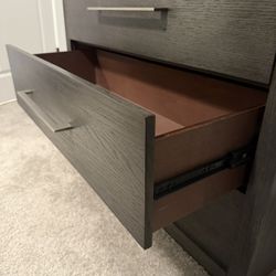 Dresser - 5 Drawers 
