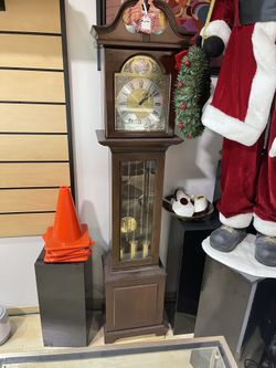 Liquidating Grandmother clock