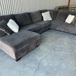 Free Delivery* Like New Gray Sectional Sofa!