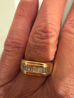 Men’s gold  baguette diamond ring