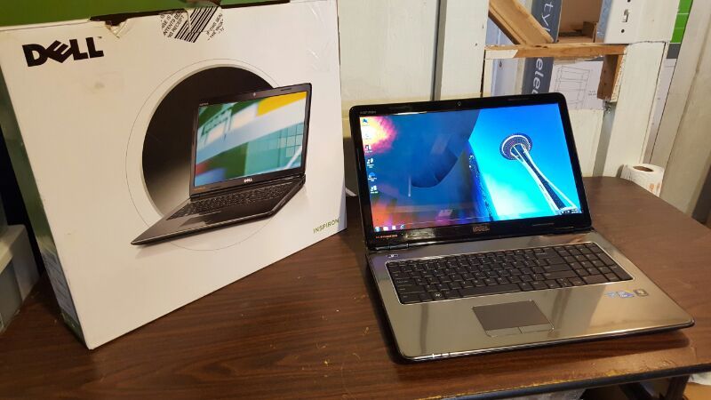 Dell Inspiron N7010 Laptop - 17", 4gb, i5, 320gb, very good condition! original box included!