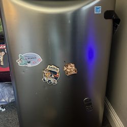 Mini fridge