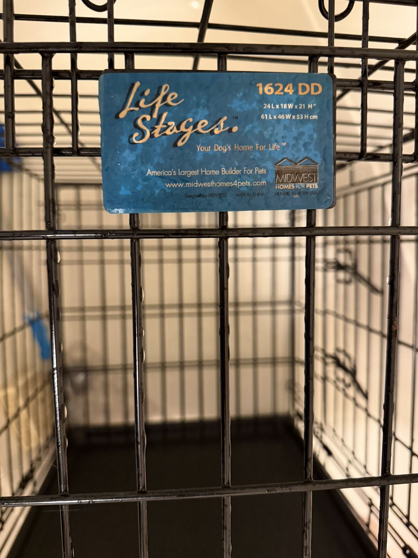 Life stages dog crate 1624 DD