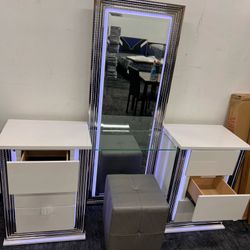 New Vanity Set 90 Day No Interest Payment Plan