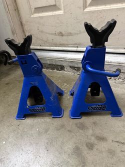 Jack stands