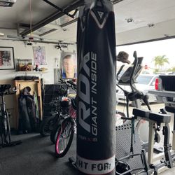 Filled RDX Hanging Bag W/ Gloves