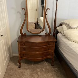Vintage dresser With Mirror 