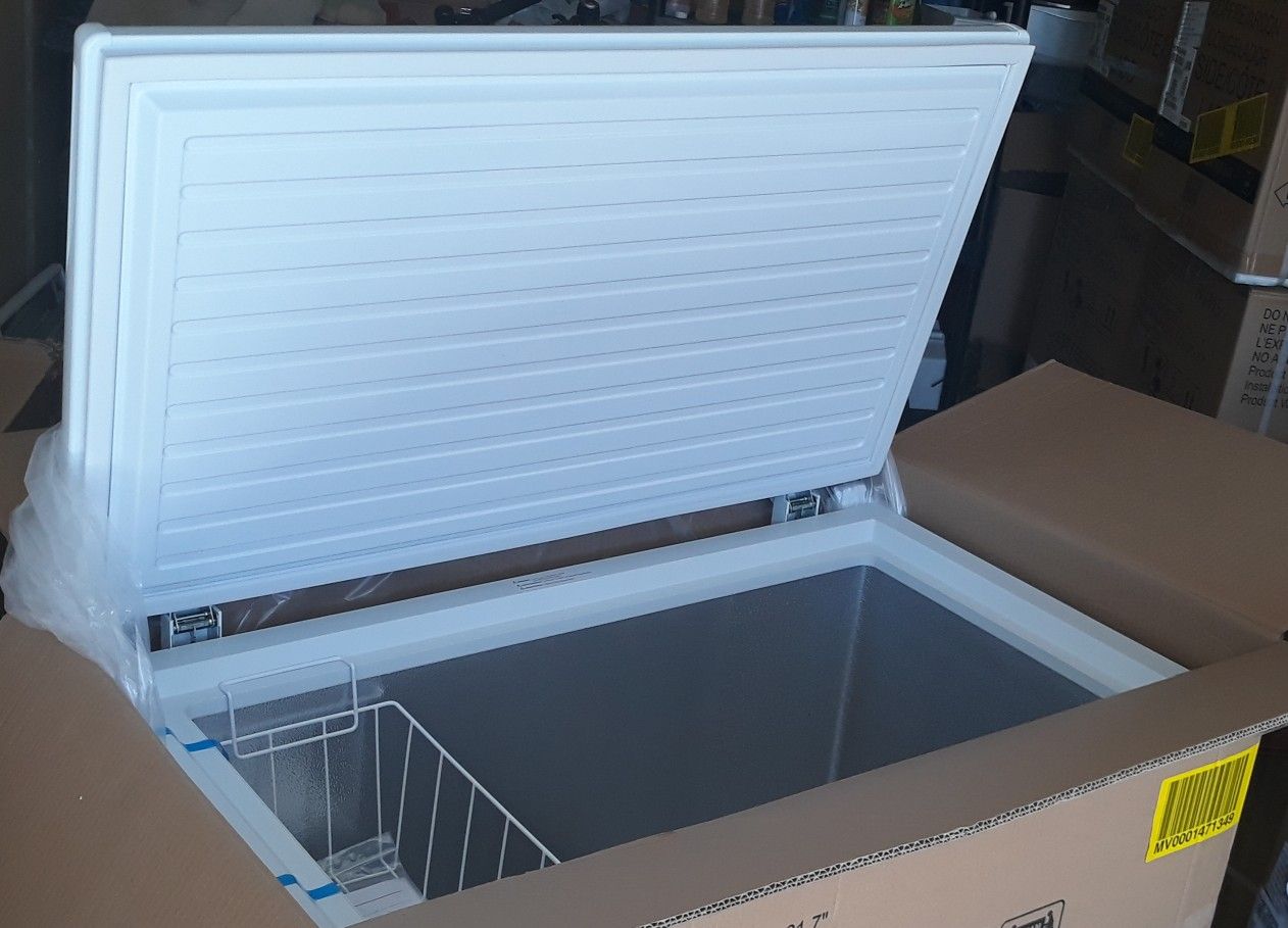 7 Cu Ft Chest Freezer - Brand New