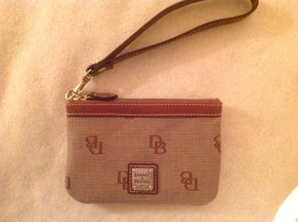 Dooney & Bourke small wristlet