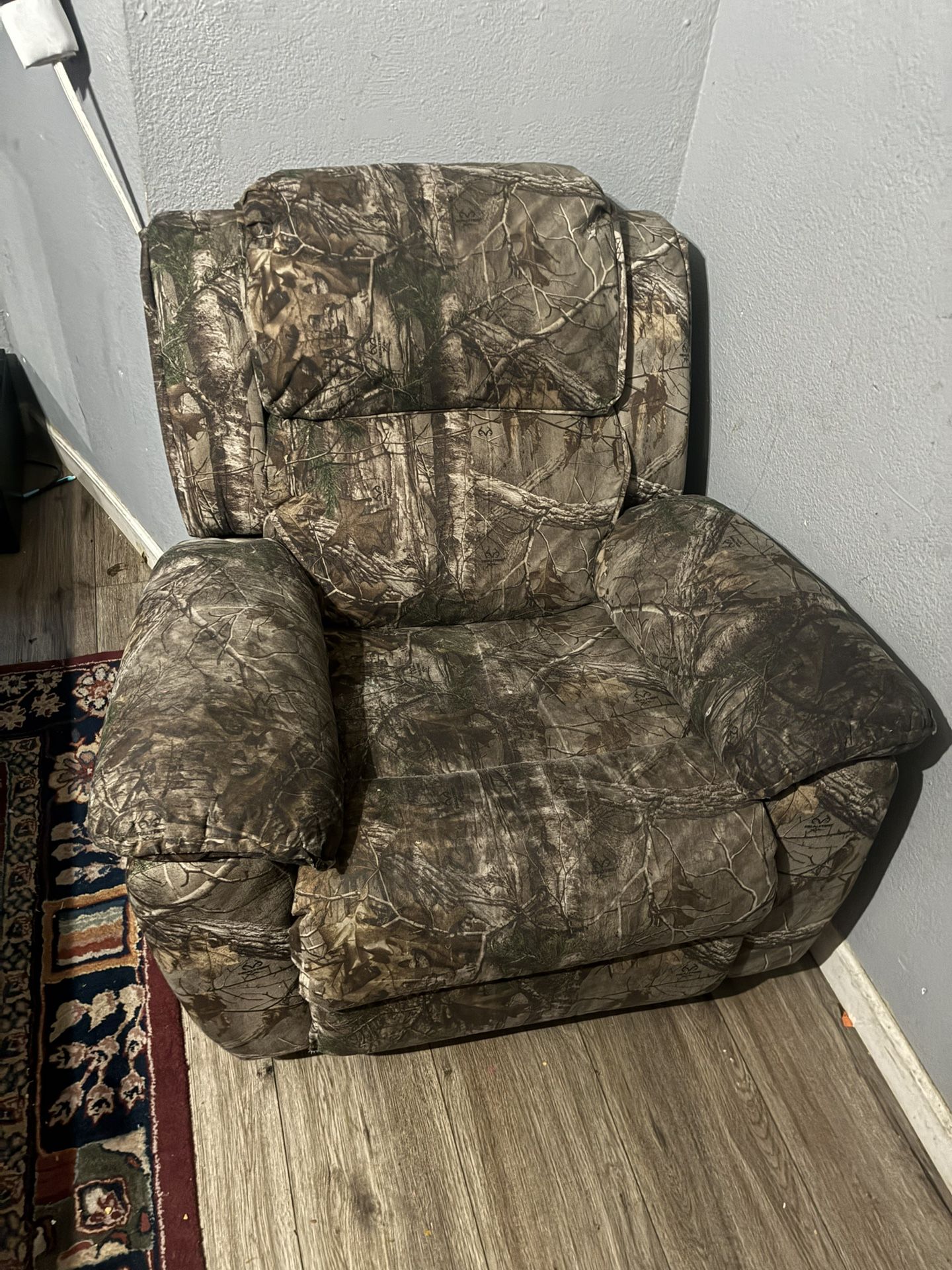 Real Tree Recliner 