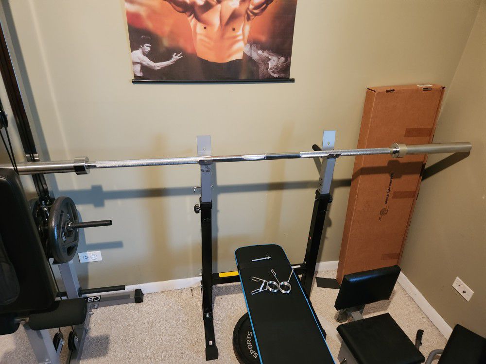 Weight Bench With Barbell And Steel Weights (4X45lbs)