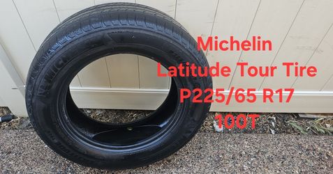 Like NEW! (32 miles) Michelin Latitude Tour Tire