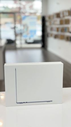 Apple MacBook Air 13in M5 Chip Brand New 🔥