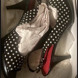 Free 8 1/2 Black &  Polk A Dot Heels Nine West
