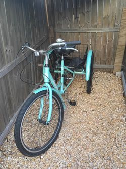 Aqua Tricycle