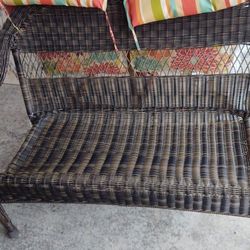 2 Seat Wicker Chair With Seat Cover