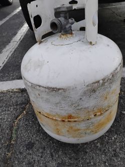 20 lb propane tank (almost full)