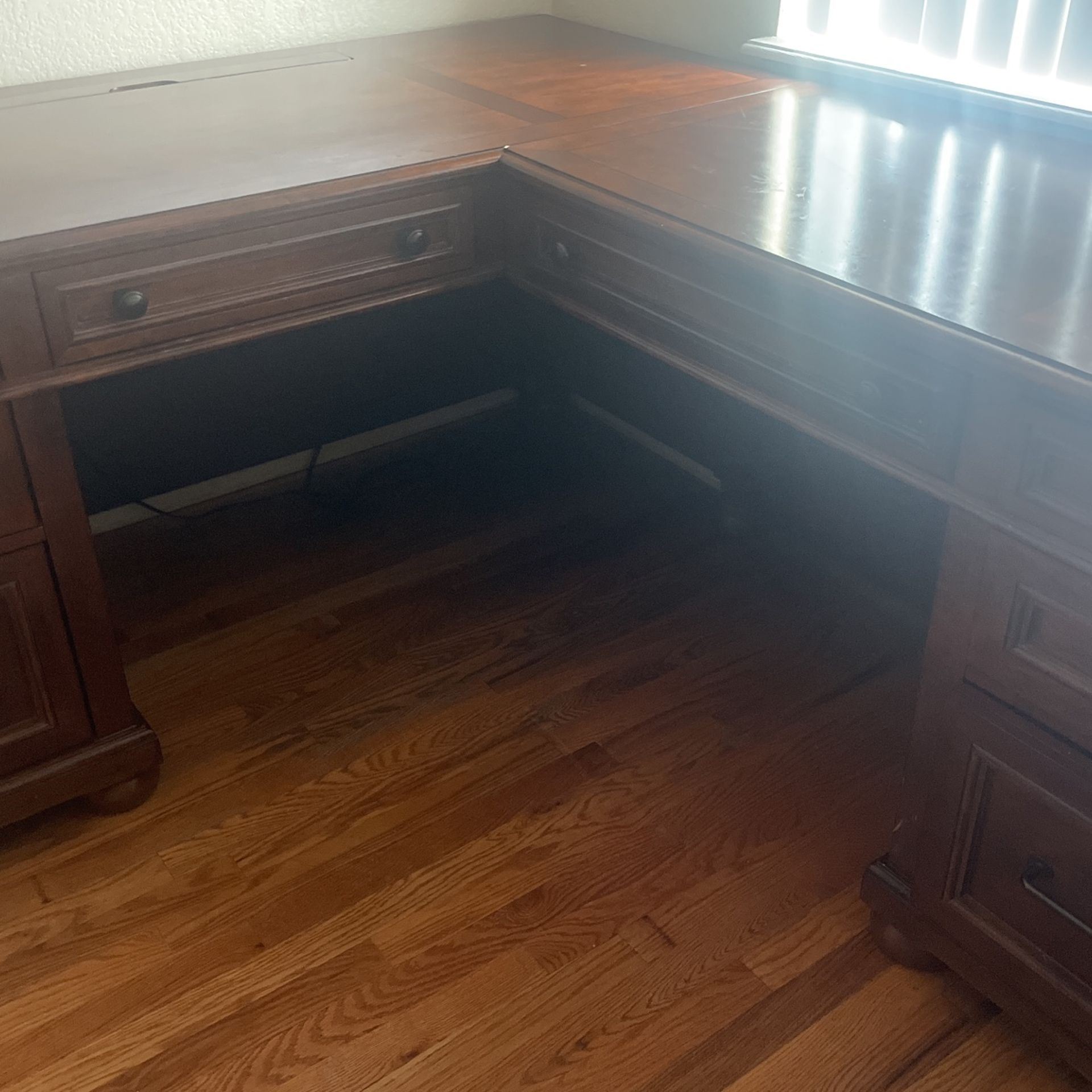 Executive Corner Office Desk 200 OBO