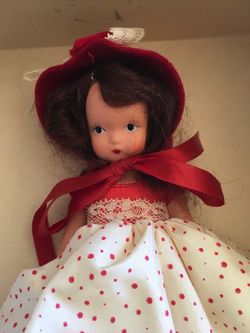 Vintage storybook queen of hearts doll with box