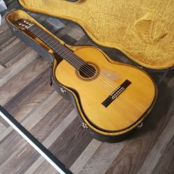 Takamine  EC128