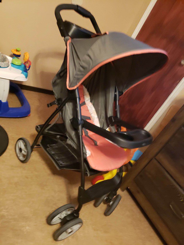 Car Seat with Stroller and 2 Car Bases