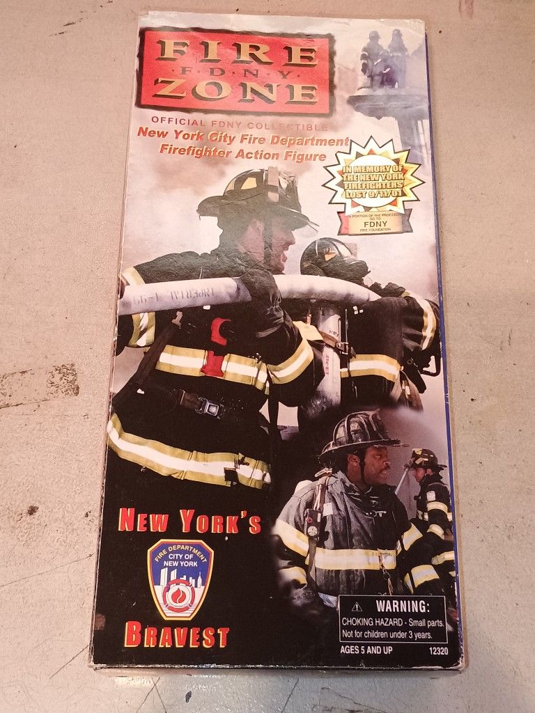 2001 FDNY Fire Zone 9/11 Firefighter 11" Action Figure Doll 21 MOVING PARTS