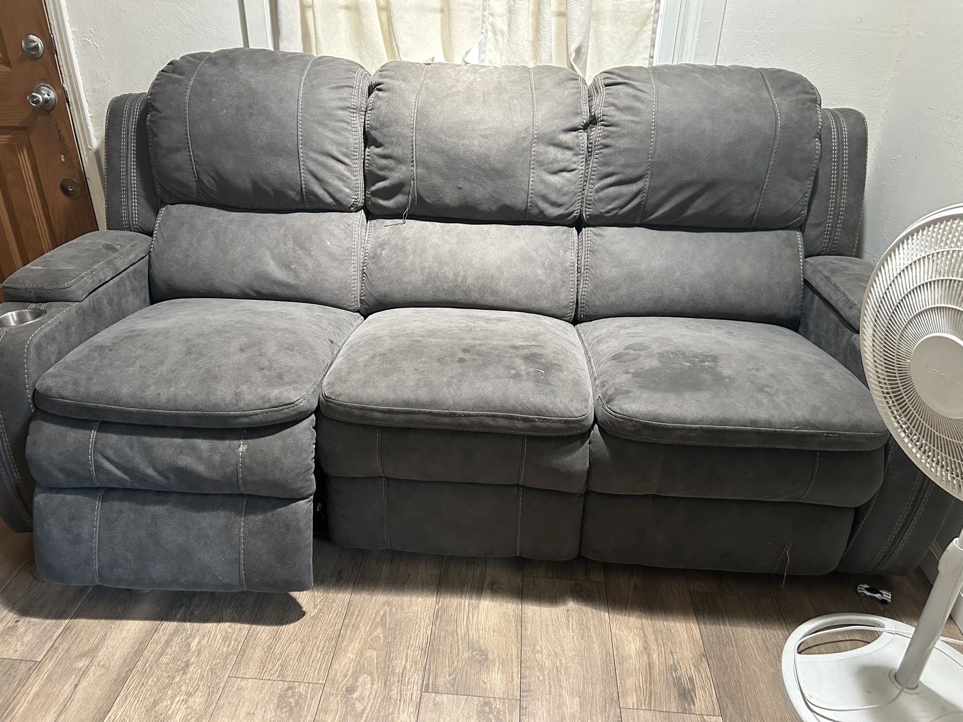 Recliner Couch With Charger Ports
