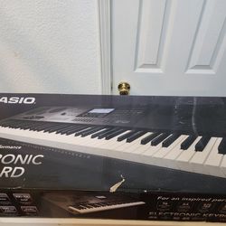 Casio WK-7600 Electronic Keyboard