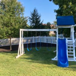 Kids Outdoor Playset – Swings, Slide, Tire Swing & More! Excellent Condition