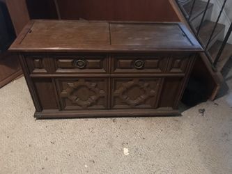 Vintage 1960s Magnavox Stereo Record Player Console