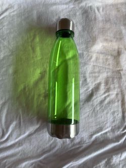 Green Plastic Sports Bottles