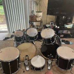 8 Piece Tama Rockstar Drum Kit 