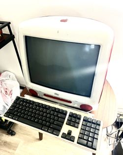 Apple iMac G3 2000 -Strawberry Red 20 GB, 450 MHz - w/ Keyboard