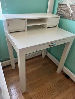 Pottery Barn Parsons Desk In White