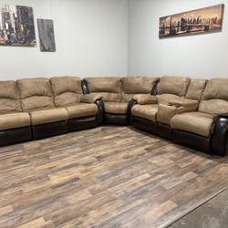 (Free Delivery!!) reclining Sectional