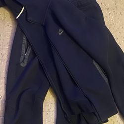 Nike Tech Top Xs Bottom S (black)