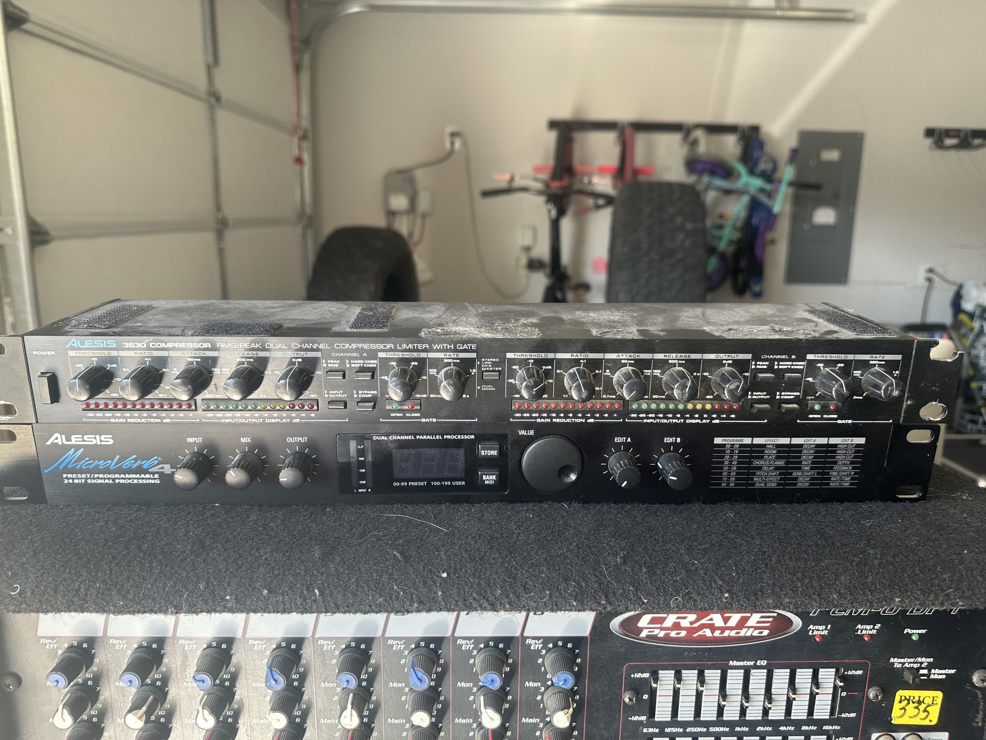 COMPRESSOR AND EFFECTS BOX