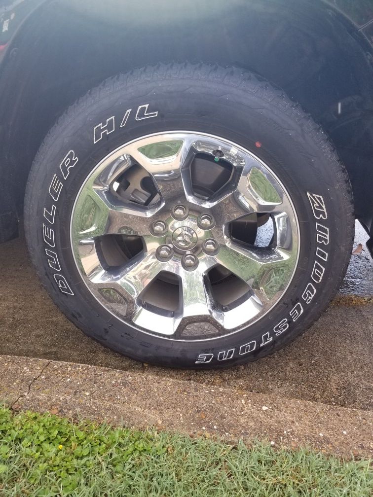 2019 ram 20" 6 lug rims with Bridgestone tires