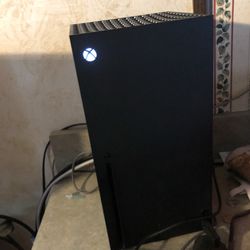 Xbox Series X And Gaming Monitor 