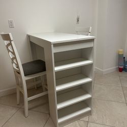 Bar Table And 2 Chairs 