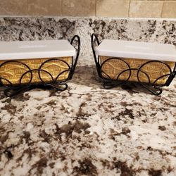 Two Temp Tations Casserole Dishes W Metal Racks